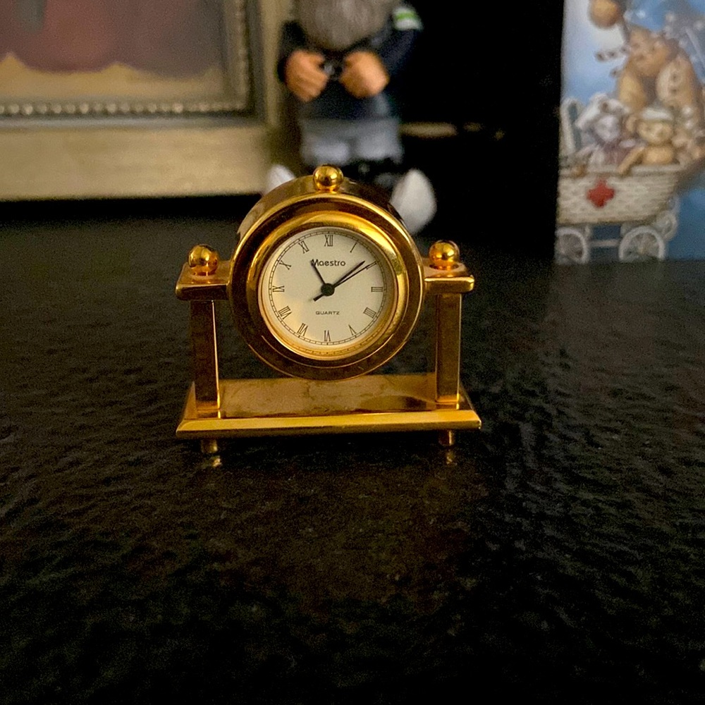 Mini Cute Table Clock For Home Deco